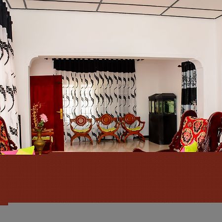 Gloriya Mathews Hotel Negombo Ngoại thất bức ảnh