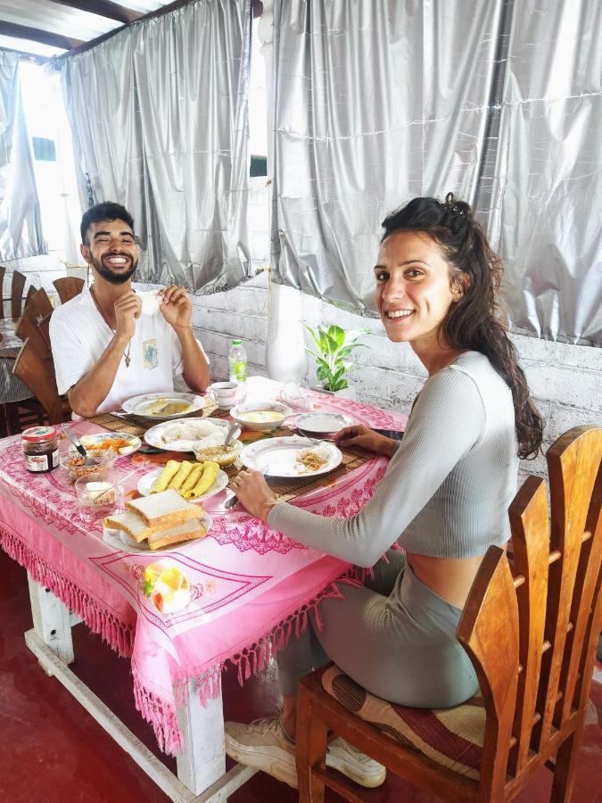 Gloriya Mathews Hotel Negombo Ngoại thất bức ảnh