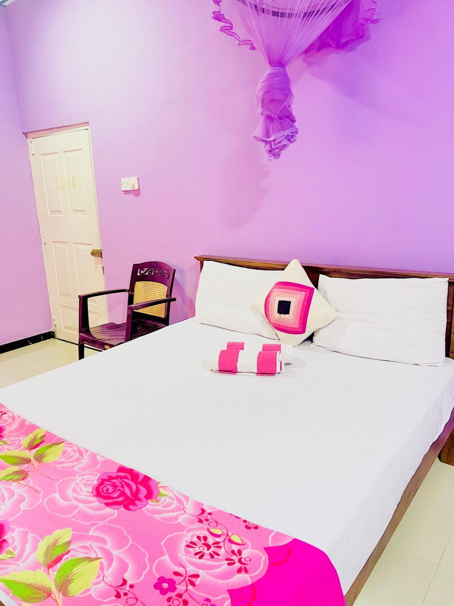 Gloriya Mathews Hotel Negombo Ngoại thất bức ảnh